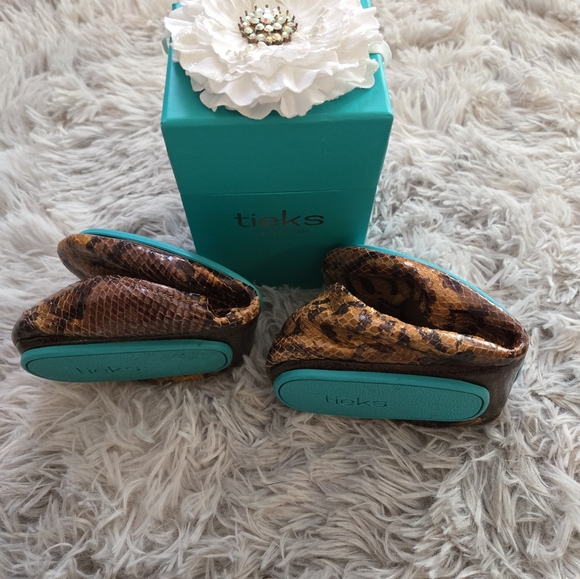 Tieks Mocha Snake Slippers with Teal Soles - Picture 5 of 6